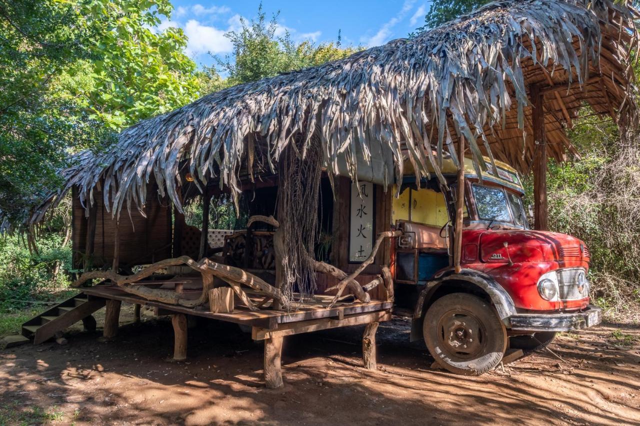 Banyan Camp Villa Hambegamuwa Esterno foto
