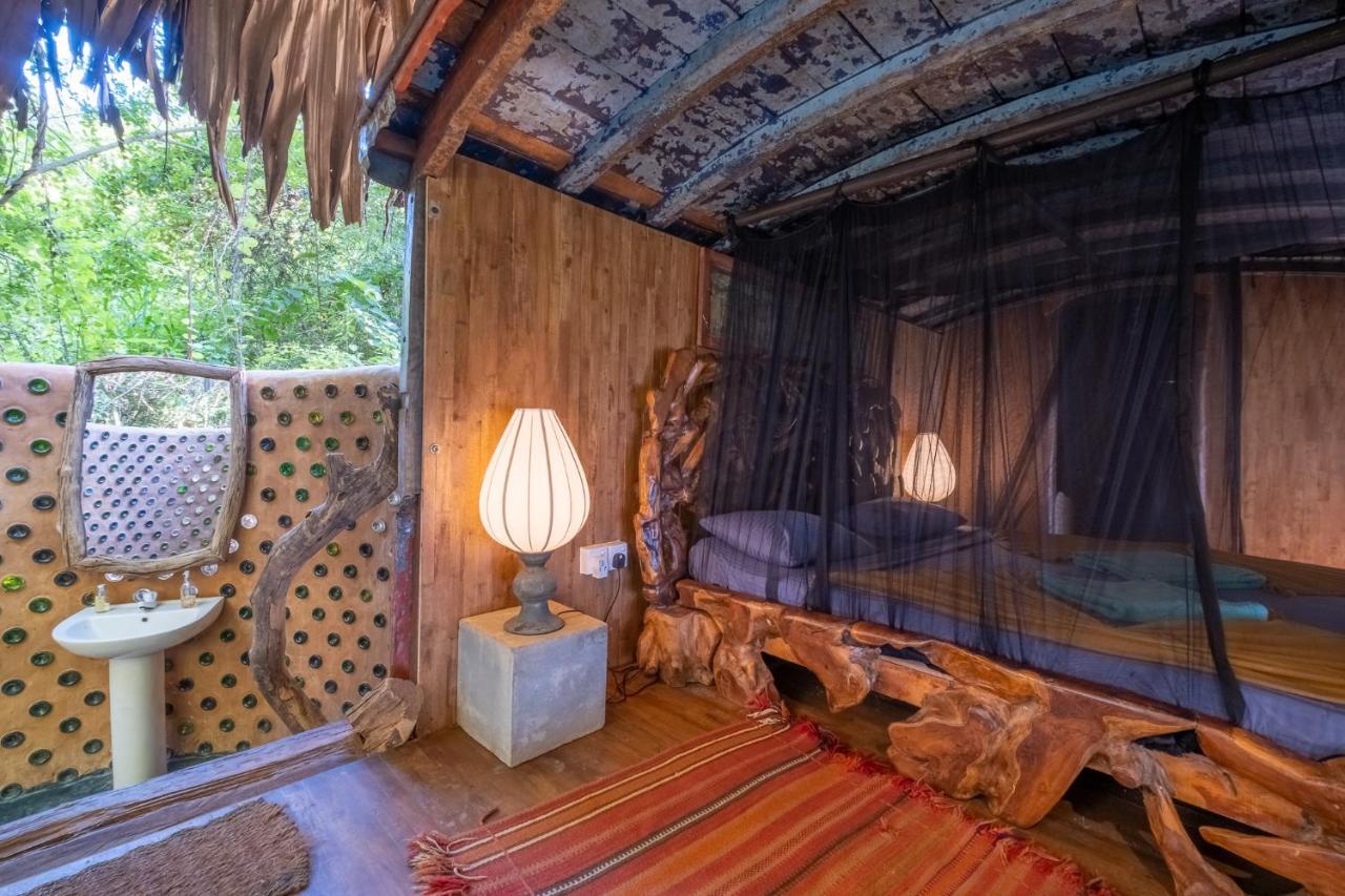 Banyan Camp Villa Hambegamuwa Esterno foto