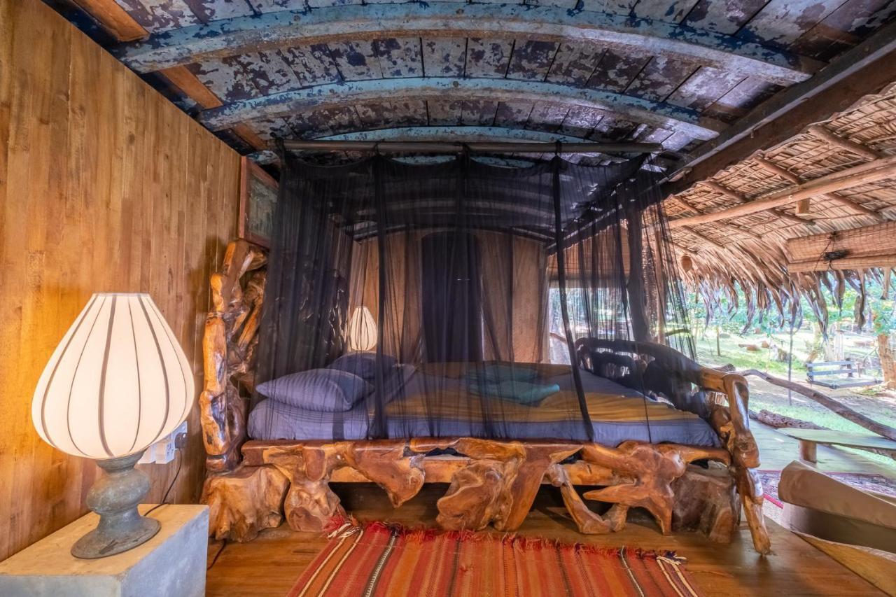Banyan Camp Villa Hambegamuwa Esterno foto