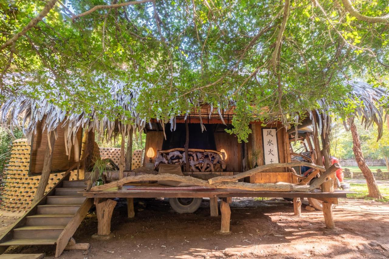 Banyan Camp Villa Hambegamuwa Esterno foto