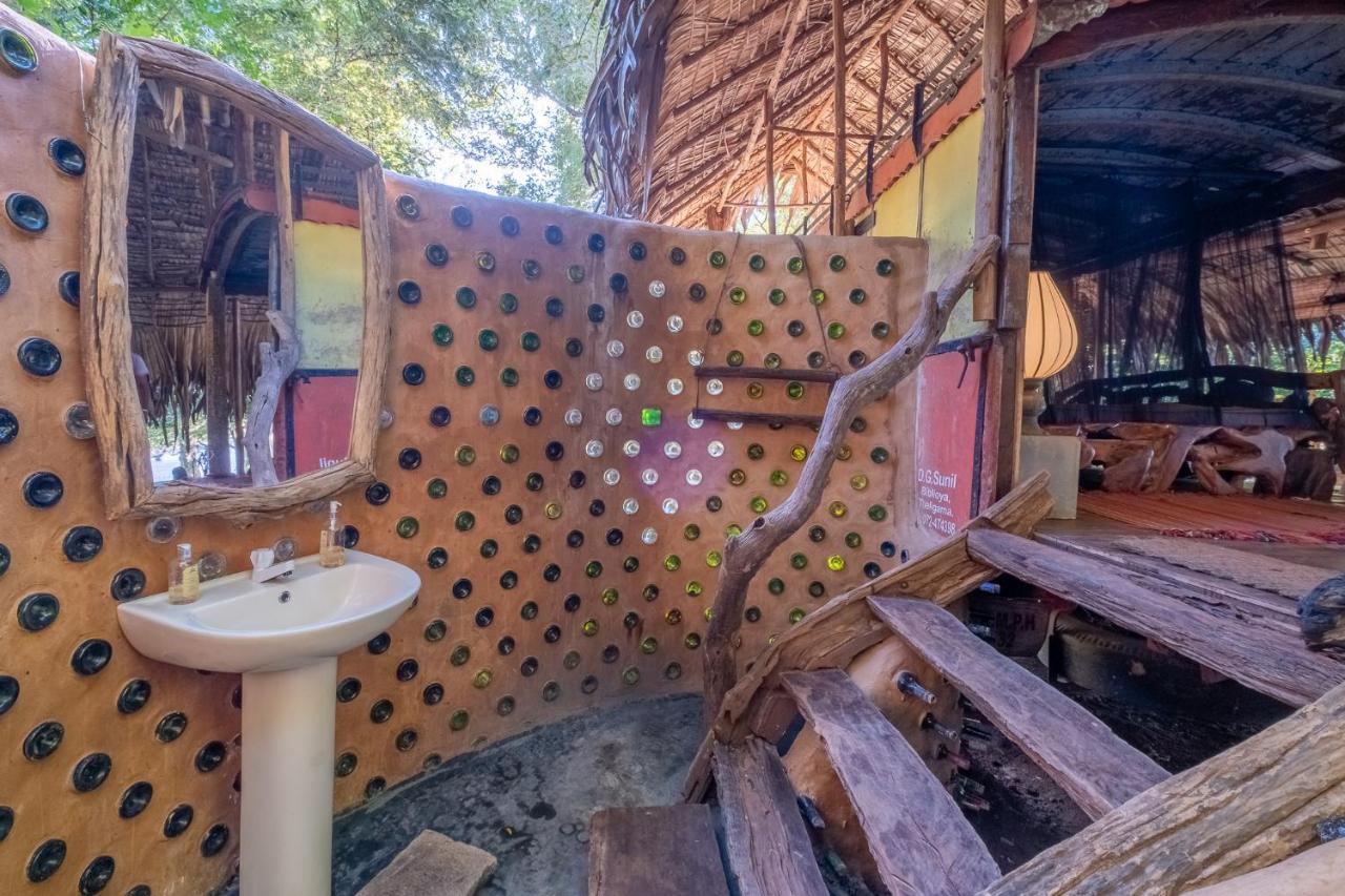 Banyan Camp Villa Hambegamuwa Esterno foto