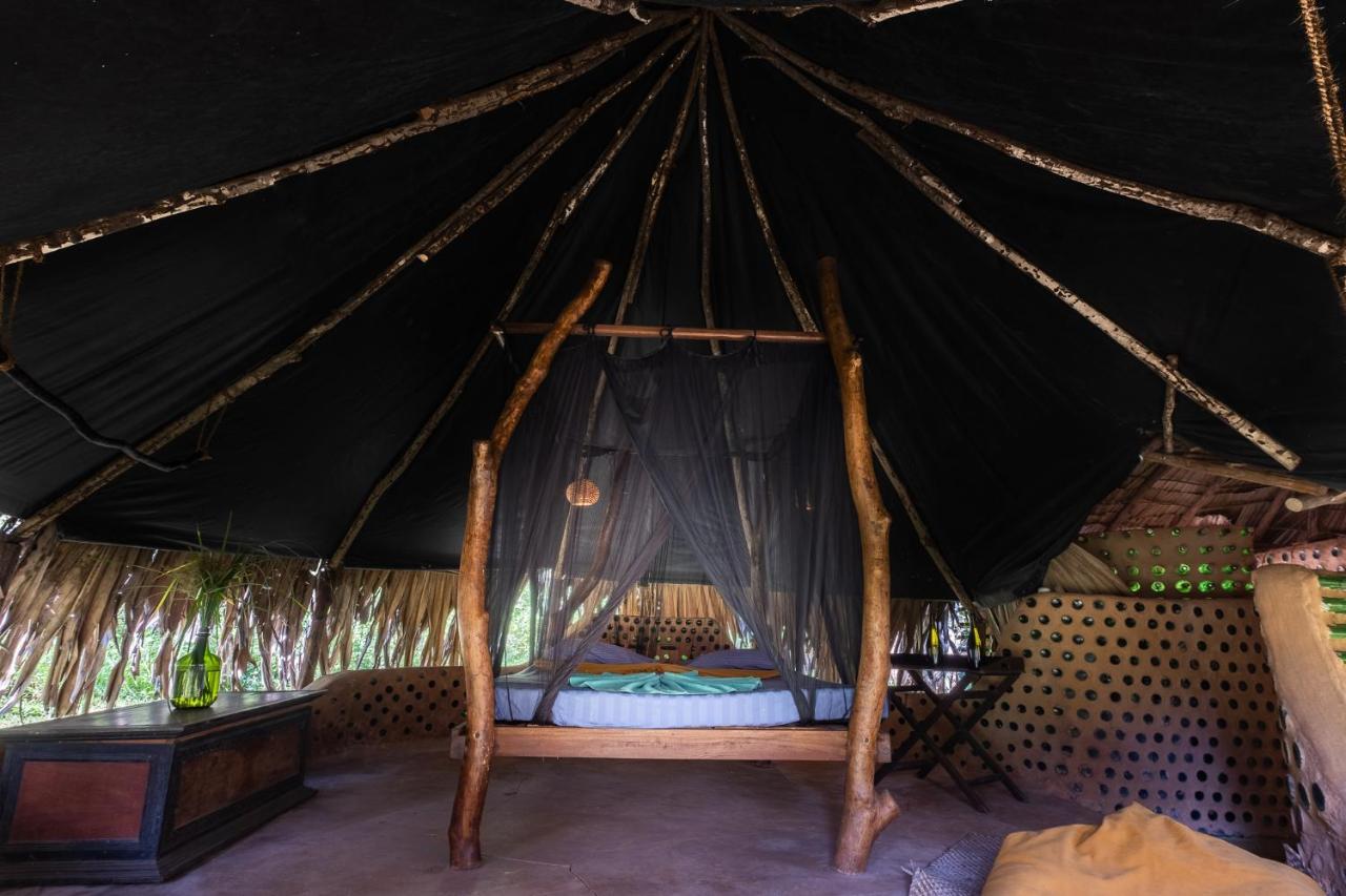 Banyan Camp Villa Hambegamuwa Esterno foto