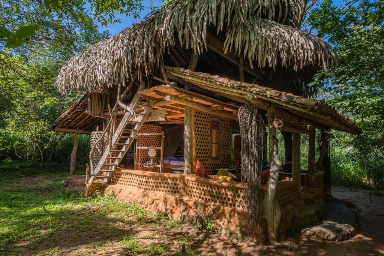 Banyan Camp Villa Hambegamuwa Esterno foto