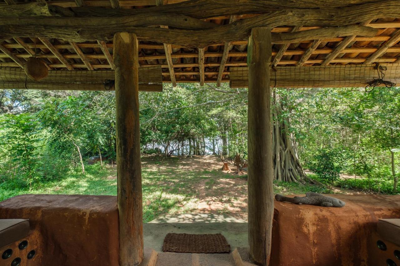 Banyan Camp Villa Hambegamuwa Esterno foto