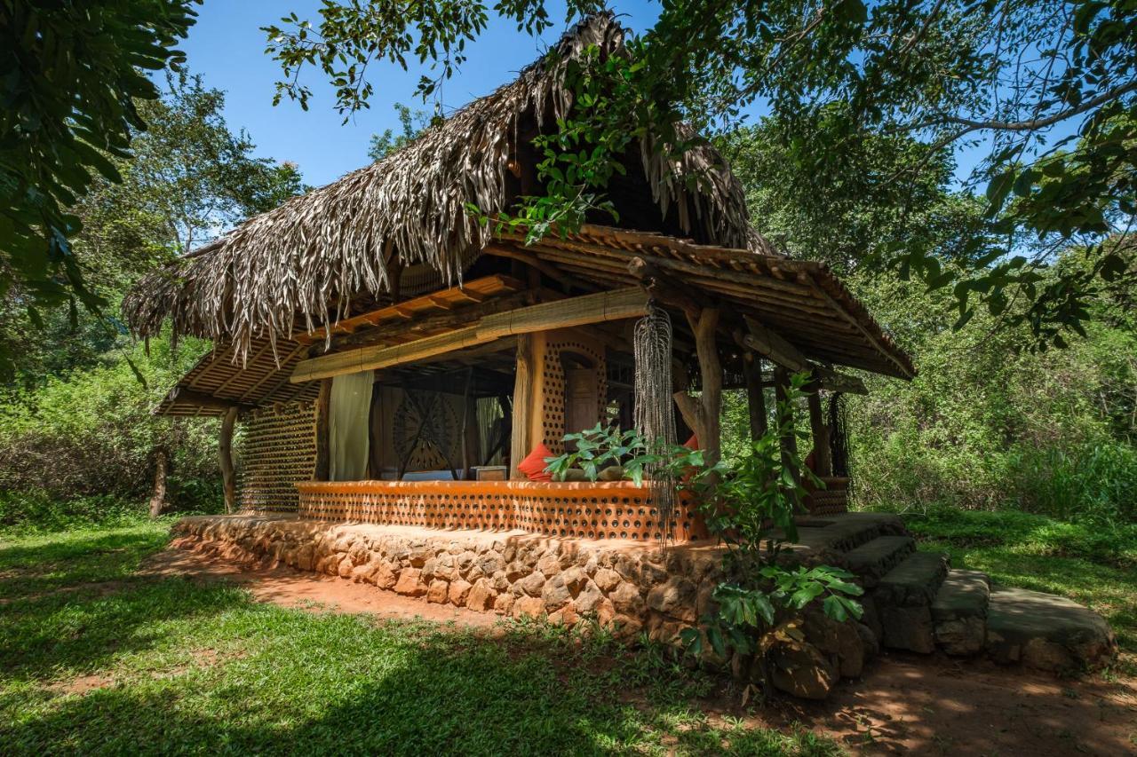 Banyan Camp Villa Hambegamuwa Esterno foto