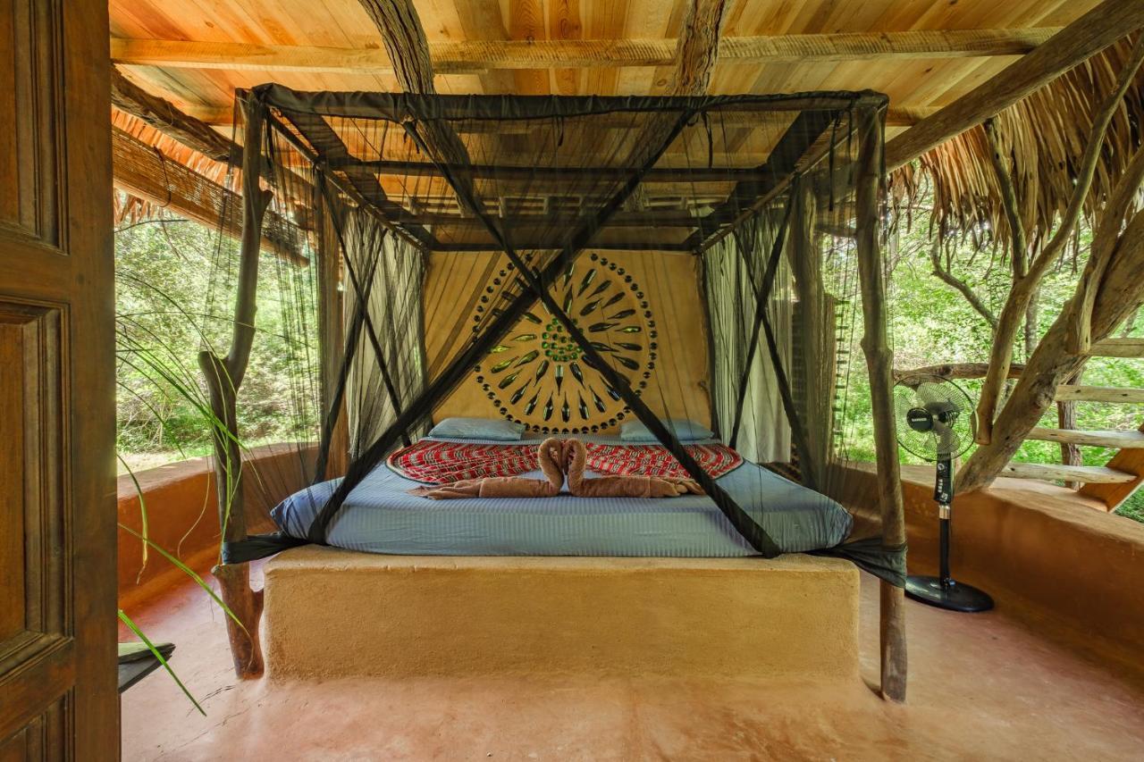 Banyan Camp Villa Hambegamuwa Esterno foto
