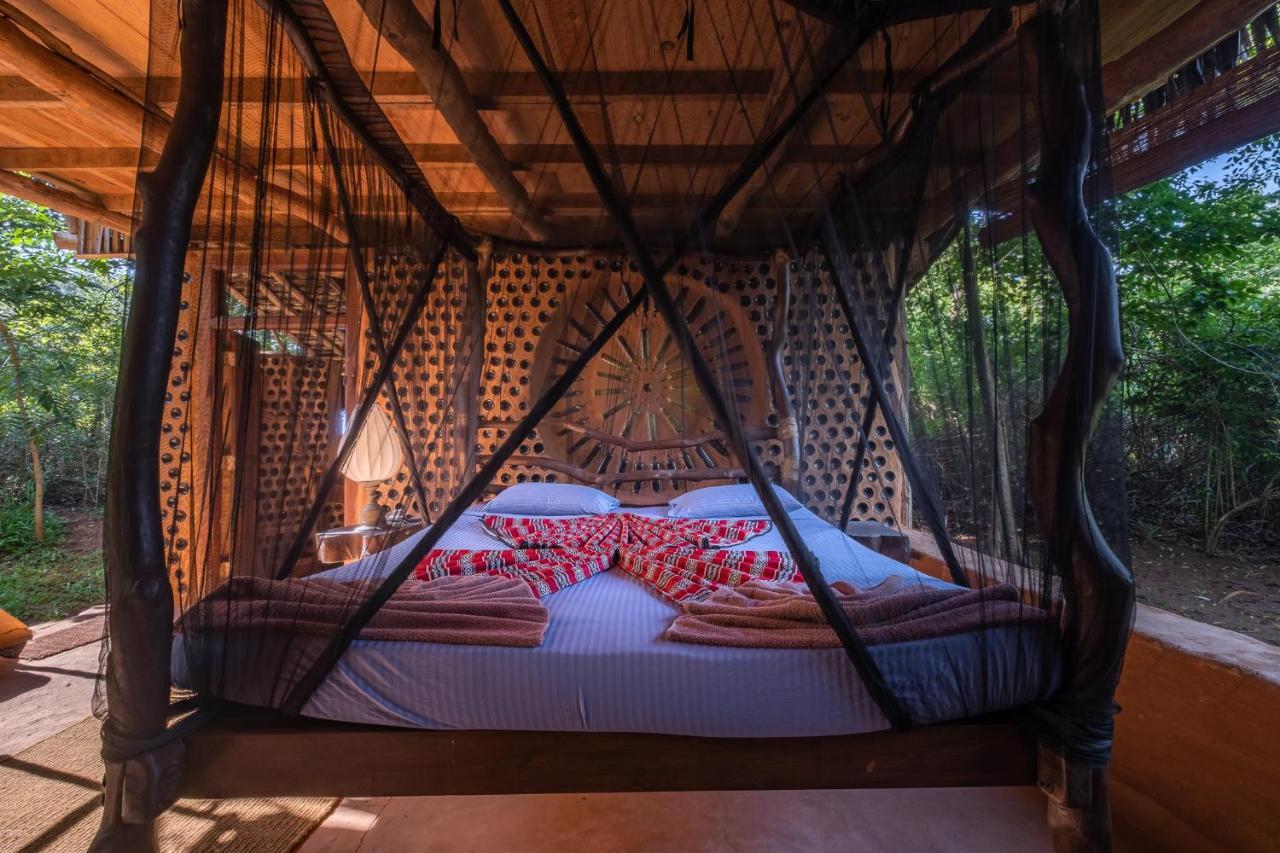 Banyan Camp Villa Hambegamuwa Esterno foto